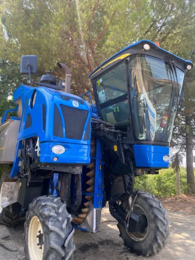 Réparation vendangeuse sur site à Puissalicon , Montpellier, HYDROFLEX