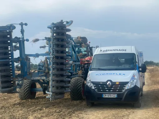 Intervention sur un tracteur Lemben Karat 9 à Fleury, Béziers, HYDROFLEX