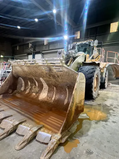 Intervention sur une chargeuse Volvo L350, Béziers, HYDROFLEX