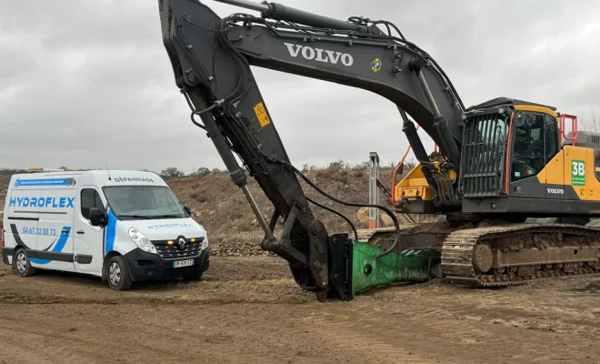 Intervention sur une pelle Volvo, Béziers, HYDROFLEX