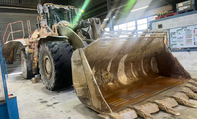 Intervention sur une chargeuse Volvo L350, Béziers, HYDROFLEX