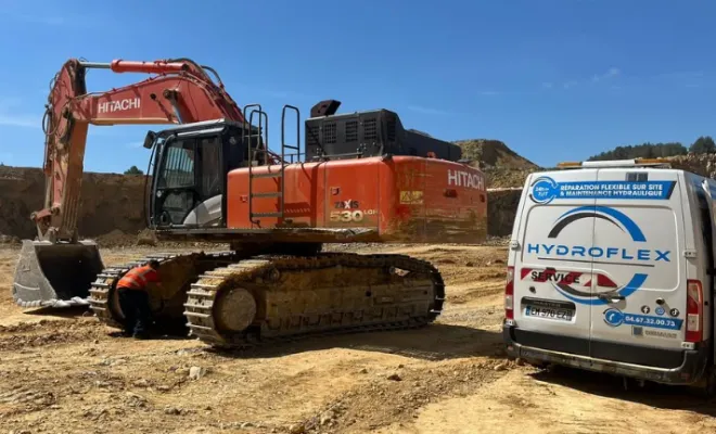 Intervention sur pelle Hitachi à Saint Pons , Béziers, HYDROFLEX